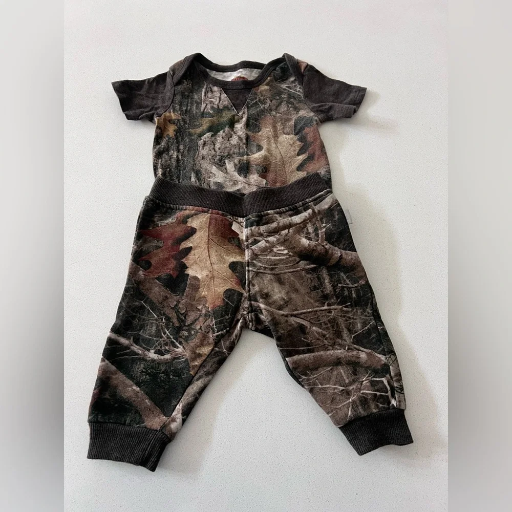 Bass Pro Outdoor Kids Camo‎ Camouflage 2 Piece Set Size 9 Month